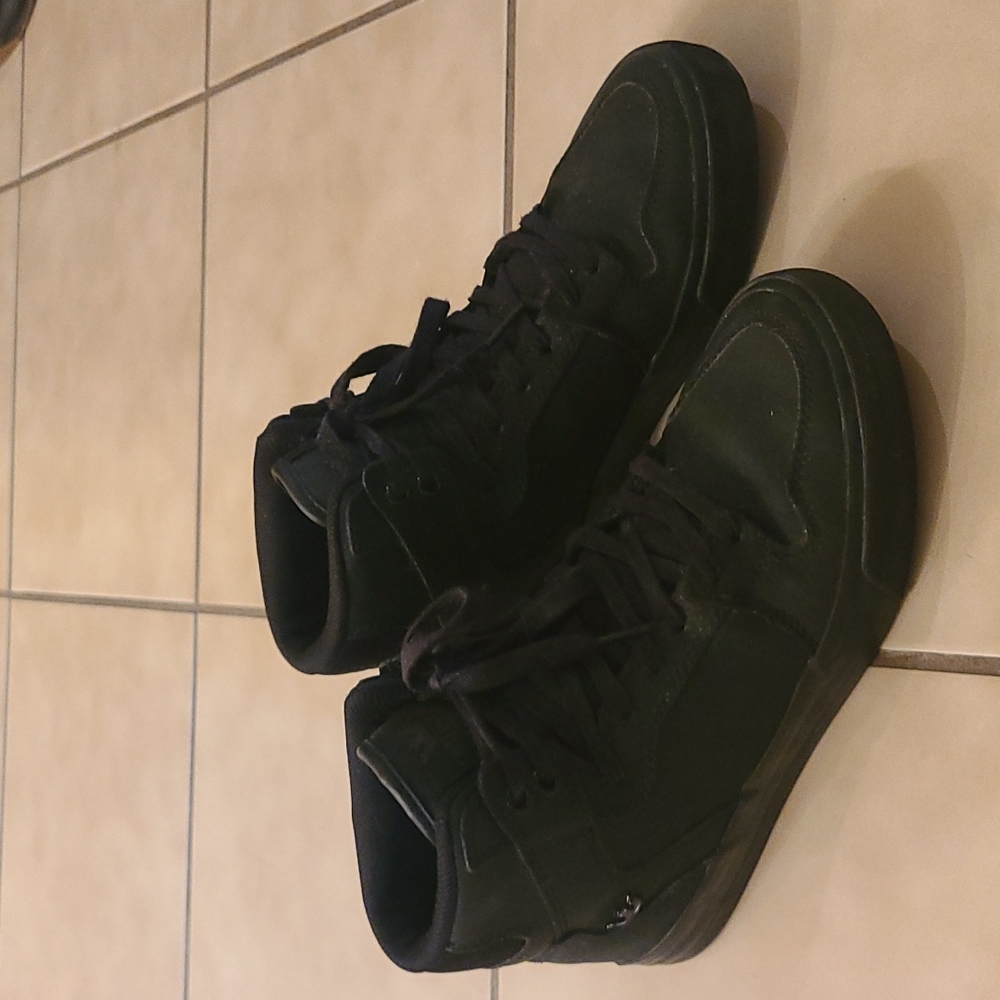 Supra Vaider
